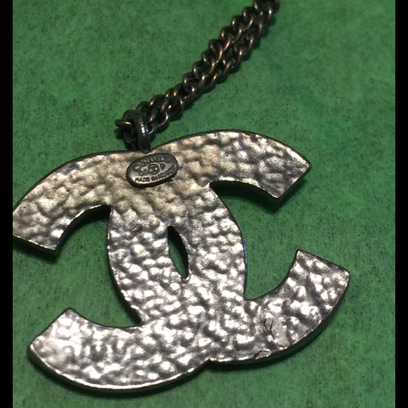 Vintage Chanel Cream Black Diamond Chanel Necklace - Picture 4 of 7